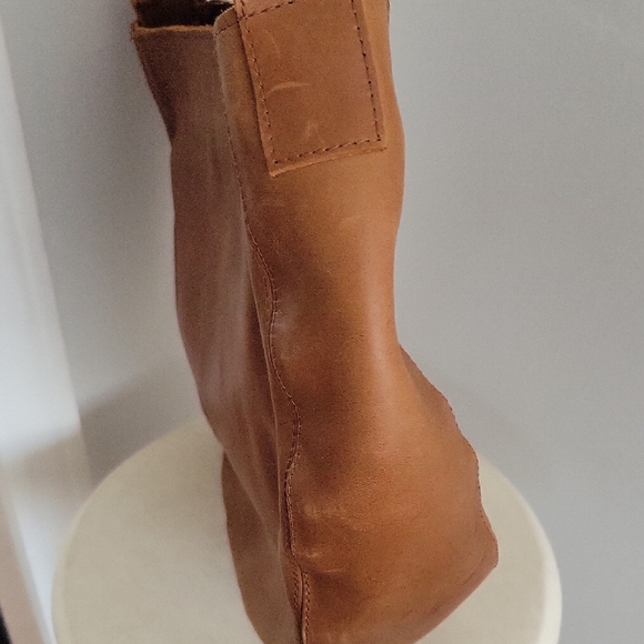 ABLE Leather Shoulder Hobo Bag - Picture 5 of 9